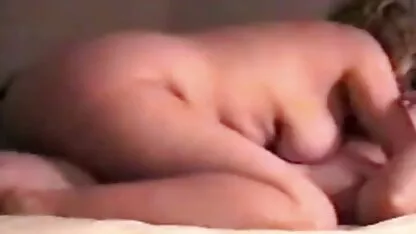 Dara chubby se les meilleurs films porno américain masturber avec des jouets sexuels avec les jambes écartées