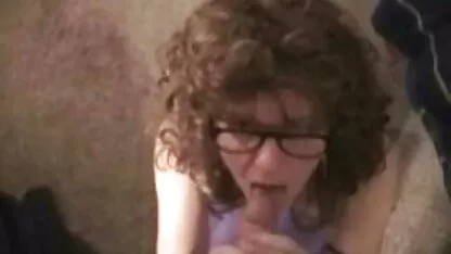 Latina un bon film pornographique qui est passionné sucer 1 visage et ramoner