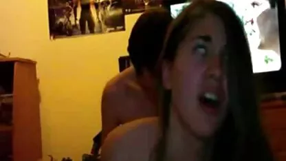 Un nègre dans une robe élégante je veux un bon film porno décide D'essayer le BDSM dur, mais vous le regretterez