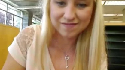 Lesbienne obtient un enchanteur orgasme de les plus beau film porno sexe