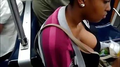 Sarah busty expérimenté expérimenté secousses dans la salle de bain le meilleur film pornographique