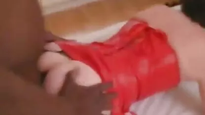 Holly dans des filets de bon site de porno pêche donnant un homme