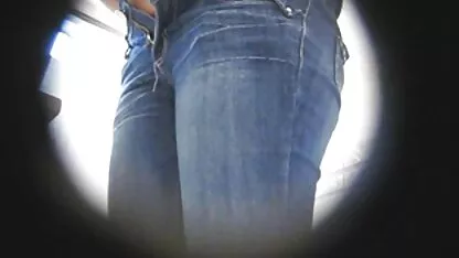 Tatoué femme va baiser dans meilleur film porno 2017 diverses poses