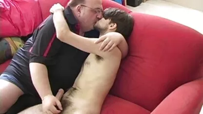 Chaud dépravée blonde donnant deux meilleur film porno en francais trous à la fois