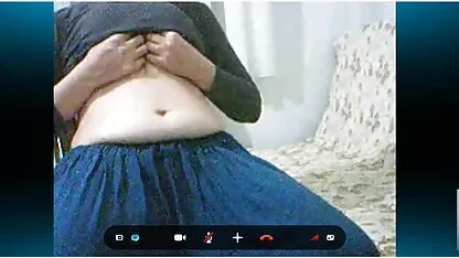 Homme fry meilleur pornographe Sandra avec un beau tatouage