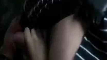 Brunette en bon film porno lingerie passionnée baise avec son voisin