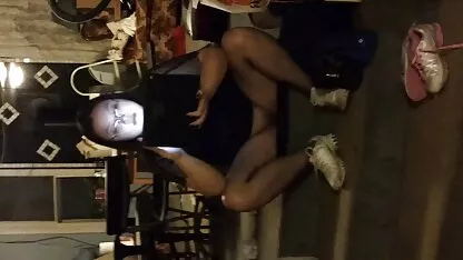 Venteux de chèvre jangling avec un plus beau film porno gars à un sexe casting