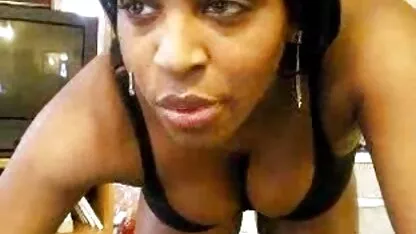 Horny moine se bon film xxx pencha sur la fille et baisée