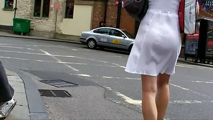 Le site porno les plus regarder bébé a la peau foncée avec l'aide de jouets sexuels vissant la chatte
