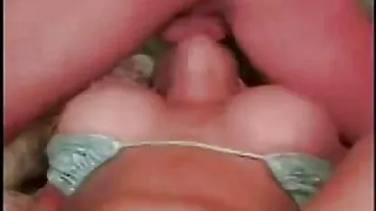 Elena qui bon film porno français est dépravée montre son trou en conduisant un bateau sur la rivière