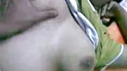 Brunette fille avec bon pornos tatouage dur baisée dans son vagin