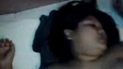 Shmara aux cheveux roux montre son vagin la meilleure porno du monde