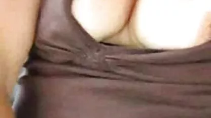 Femme avec un chapeau Rasé doux lécher la bite les meilleurs videos pornographiques
