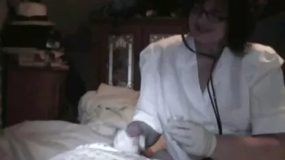 Une meilleur site de film porno gratuit vieille femme lécher strapon long bâton sur un homme