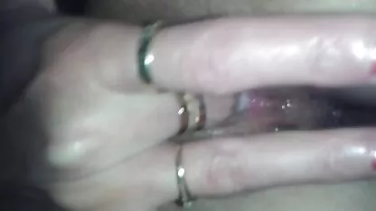 Un homme a conduit une fille et l'invite à meilleur film hentai la maison pour avoir des relations sexuelles