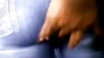 Cutie donne un gars un un bon film porno gratuit tatoué rugueux