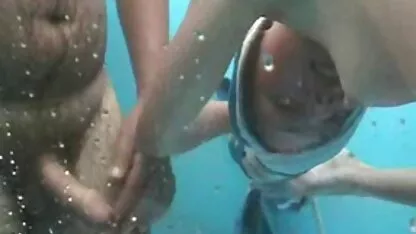 Masturbation mince beauté sur les escaliers porno gratuit meilleur
